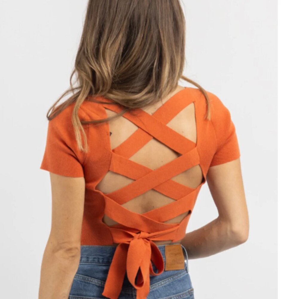 Le Lis Rust Cross-Back Crop Top